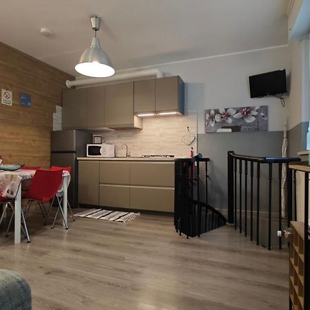 Appartamento Aleph With Private Parking, Next Train Station Como Luaran gambar
