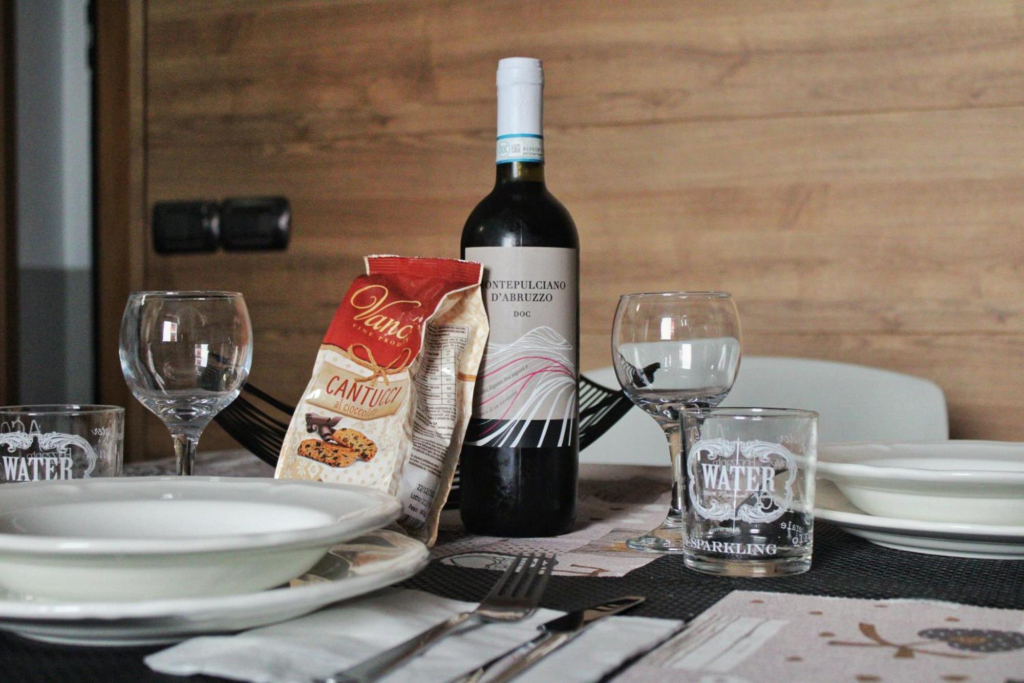 Appartamento Aleph With Private Parking, Next Train Station Como Luaran gambar