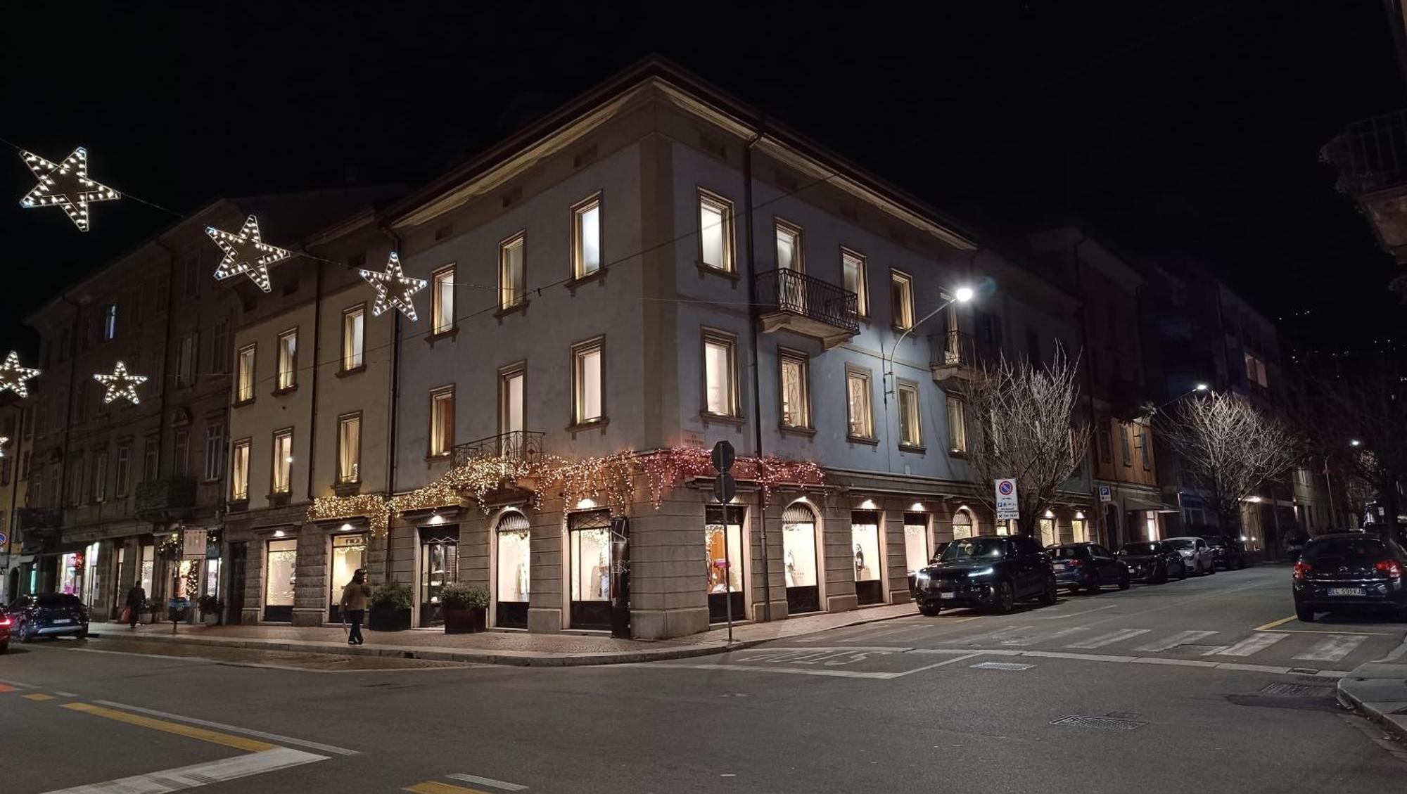 Appartamento Aleph With Private Parking, Next Train Station Como Luaran gambar