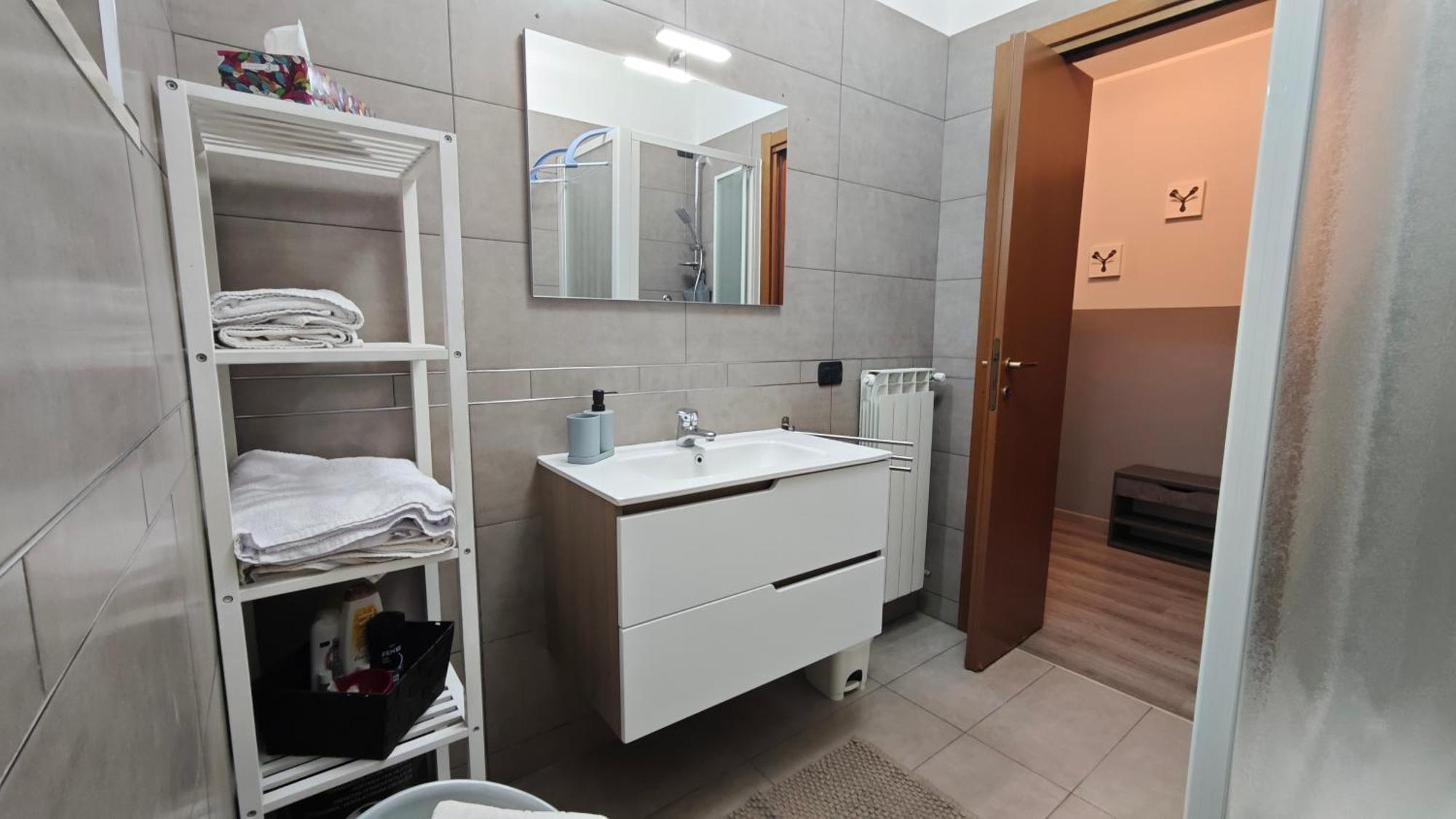 Appartamento Aleph With Private Parking, Next Train Station Como Luaran gambar